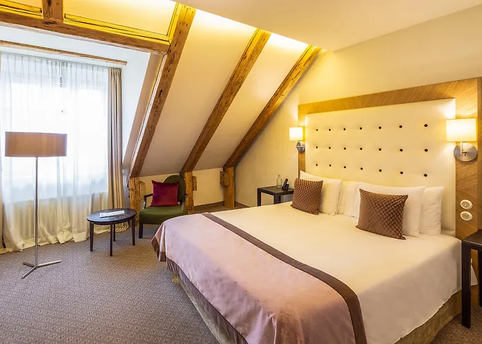 Dome Hotel