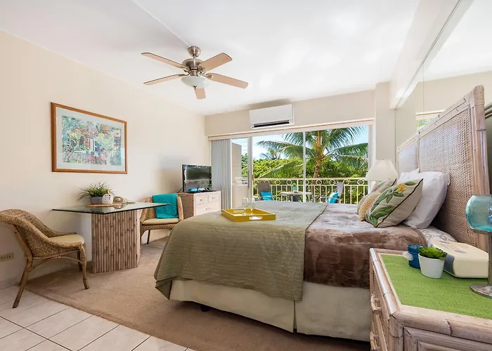 Waikiki Shore 305
